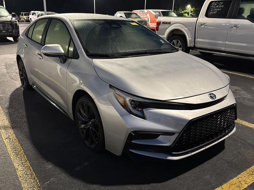 2024 Toyota Corolla Hybrid SE