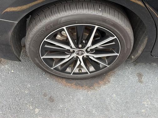 Midnight Black Metallic 2021 Toyota Camry SE