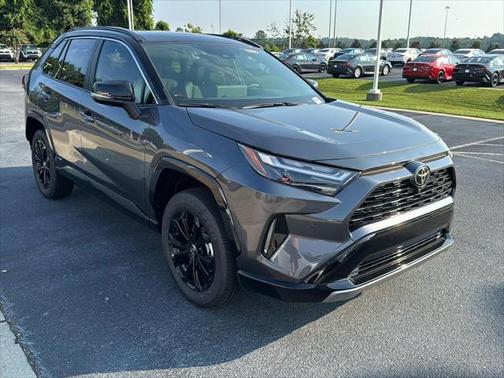2025 Toyota RAV4 Hybrid SE