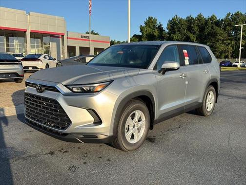 2025 Toyota Highlander LE