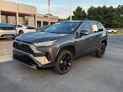 2023 Toyota RAV4 Hybrid SE