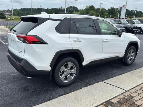 2025 Toyota RAV4 Hybrid LE