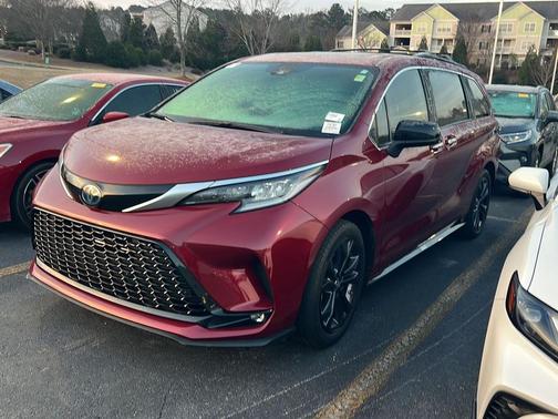 2023 Toyota Sienna XSE 7 Passenger