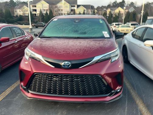 2023 Toyota Sienna XSE 7 Passenger
