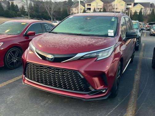 2023 Toyota Sienna XSE 7 Passenger