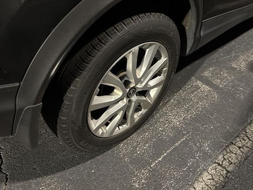 2021 Nissan Rogue Sport SV