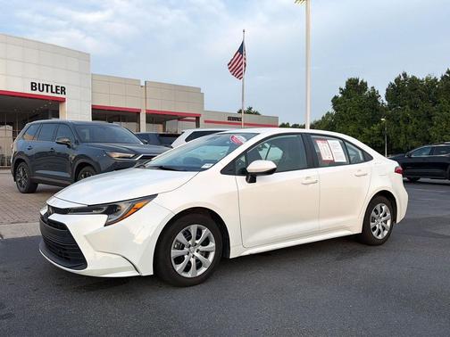 Ice Cap 2024 Toyota Corolla LE