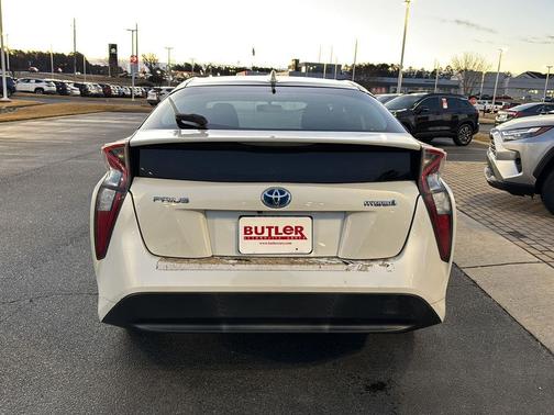 2016 Toyota Prius Two
