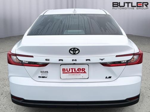 Ice Cap 2025 Toyota Camry LE