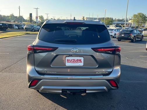 Heavy Metal 2026 Toyota Highlander Hybrid Platinum