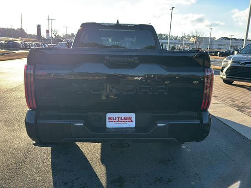 2022 Toyota Tundra Hybrid Platinum