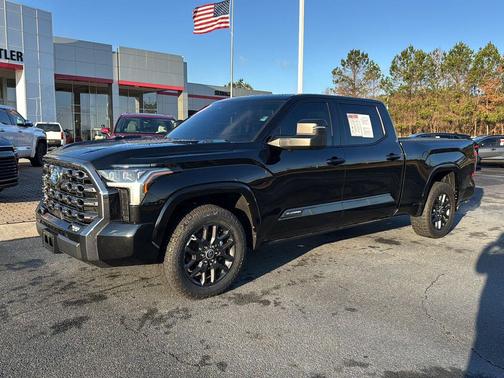 2022 Toyota Tundra Hybrid Platinum