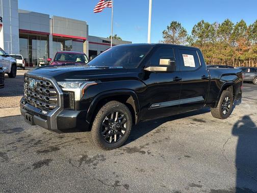 2022 Toyota Tundra Hybrid Platinum
