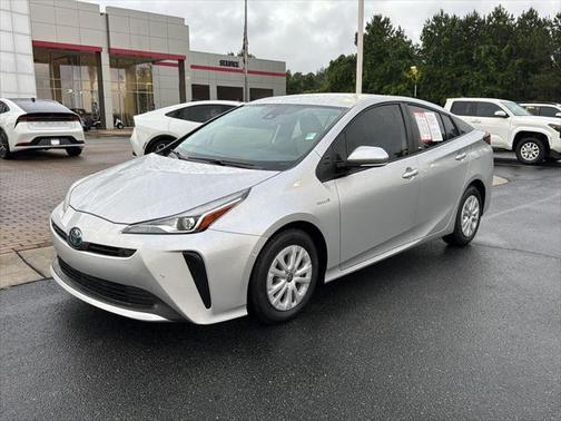 2022 Toyota Prius LE