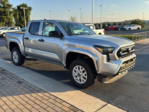 2025 Toyota Tacoma SR