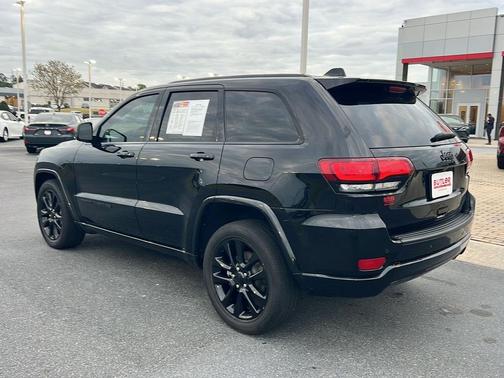 2021 Jeep Grand Cherokee Laredo