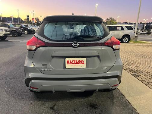 2024 Nissan Kicks SR