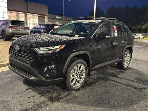 2025 Toyota RAV4 XLE Premium