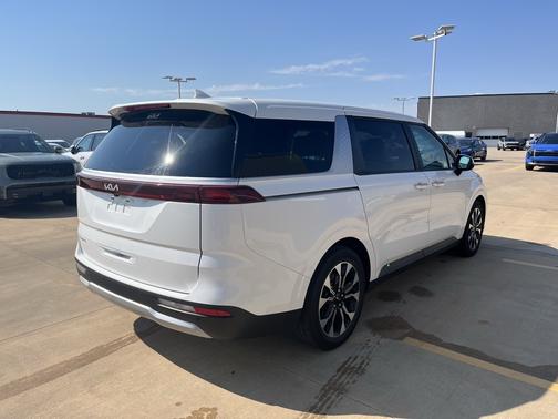 2023 Kia Carnival EX