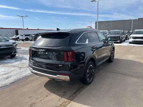 2024 Kia Sorento S