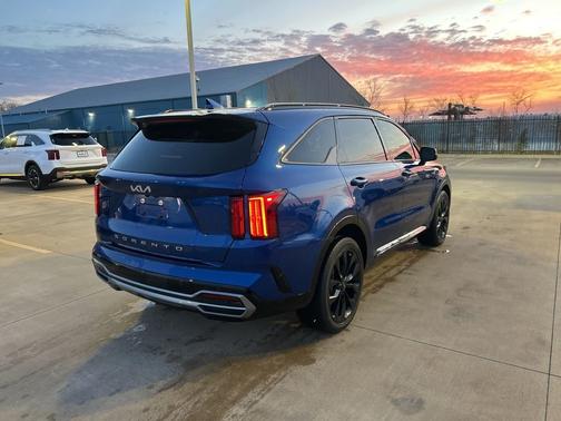 Sapphire Blue 2022 Kia Sorento SX