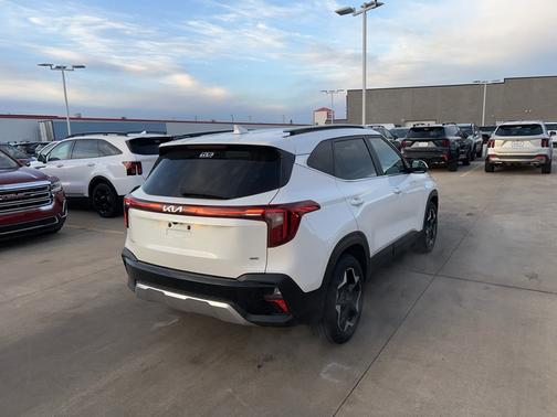 2024 Kia Seltos EX