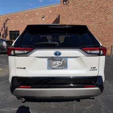 2024 Toyota RAV4 Hybrid SE