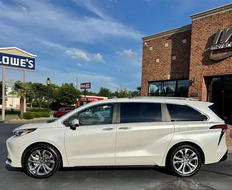 2023 Toyota Sienna Platinum 7 Passenger