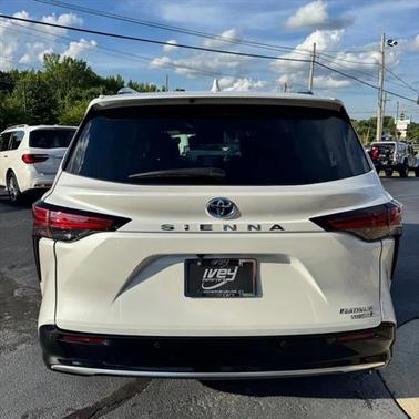 2023 Toyota Sienna Platinum 7 Passenger