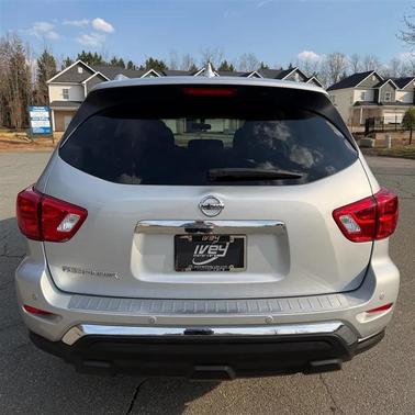 2020 Nissan Pathfinder S