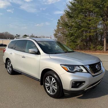 2020 Nissan Pathfinder S