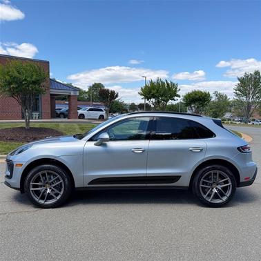 Dolomite Silver Meta 2025 Porsche Macan Macan