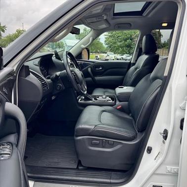 2022 INFINITI QX80 Luxe