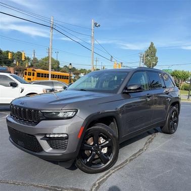 Baltic Gray Metallic Clearcoat 2024 Jeep Grand Cherokee Limited