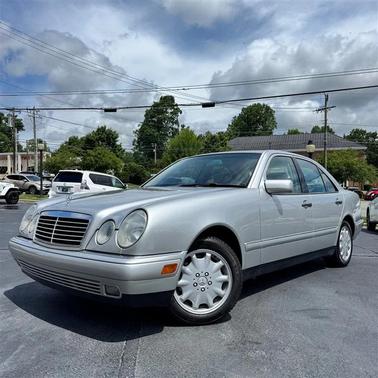 1999 Mercedes-Benz E-Class Base (A5)