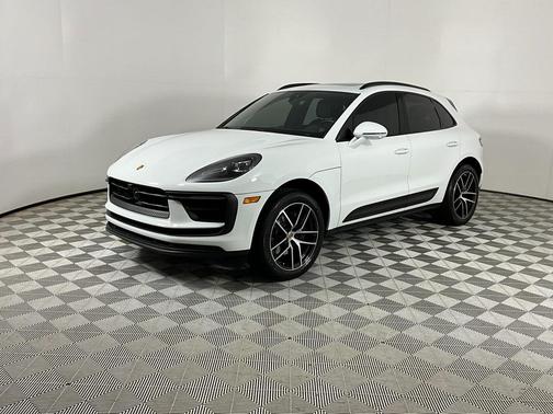 2025 Porsche Macan Base