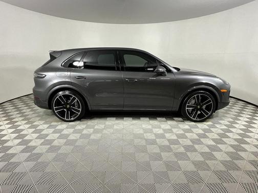 2020 Porsche Cayenne Turbo