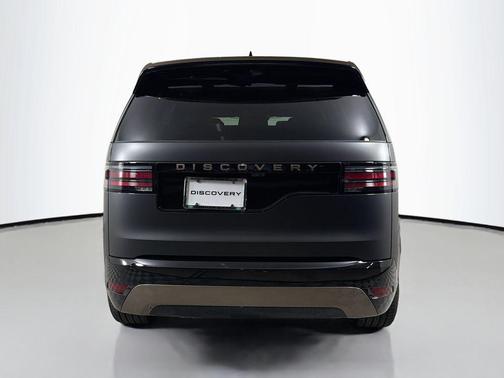 Carpathian Grey Premium Metallic 2026 Land Rover Discovery Gemini Edition
