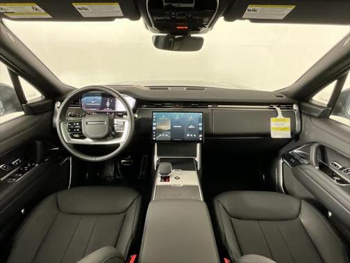 2025 Land Rover Range Rover P530 SE