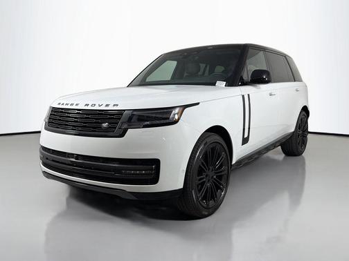 Fuji White 2026 Land Rover Range Rover P400 SE 7 Seat