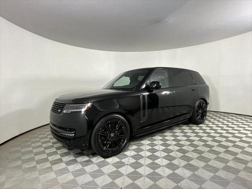 2025 Land Rover Range Rover P400 SE 7 Seat