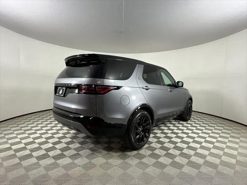 2025 Land Rover Discovery P360 Dynamic SE