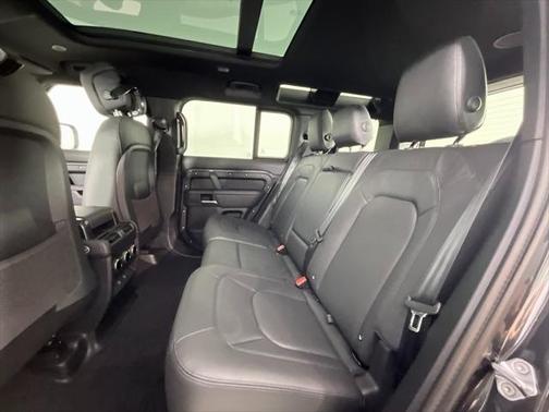 2025 Land Rover Defender 110 P500 X-Dynamic SE