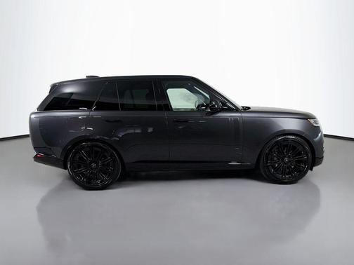 Carpathian Grey Premium Metallic 2024 Land Rover Range Rover P400 SE