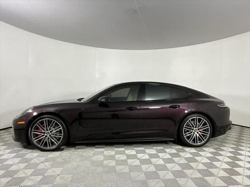 2022 Porsche Panamera GTS