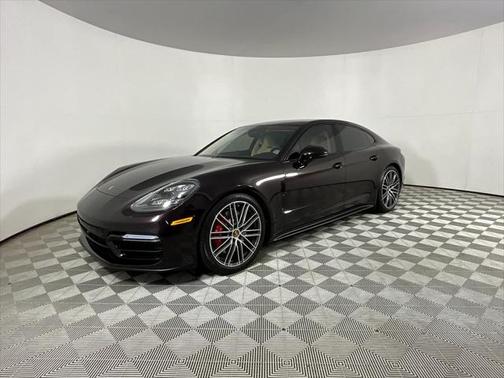 2022 Porsche Panamera GTS