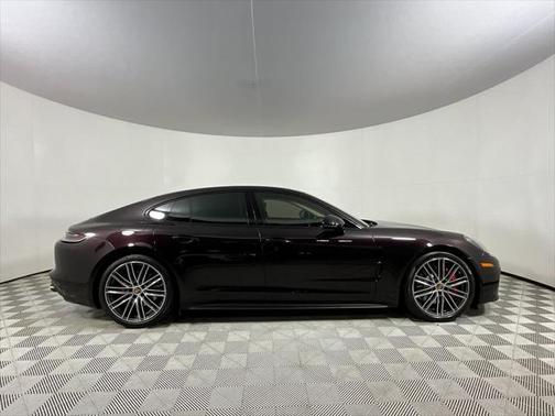 2022 Porsche Panamera GTS