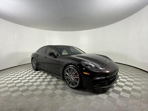 2022 Porsche Panamera GTS