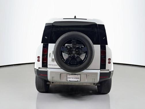 Fuji White 2024 Land Rover Defender 110 P300