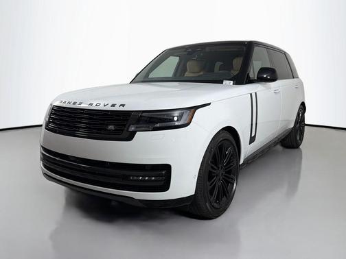 Fuji White 2026 Land Rover Range Rover P400 SE 7 Seat